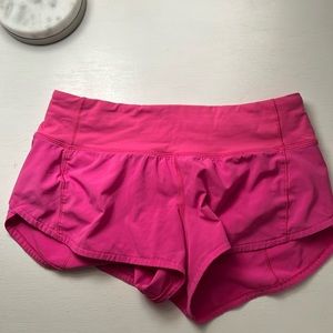 Lululemon size 4 speed up shorts 2.5 inseam